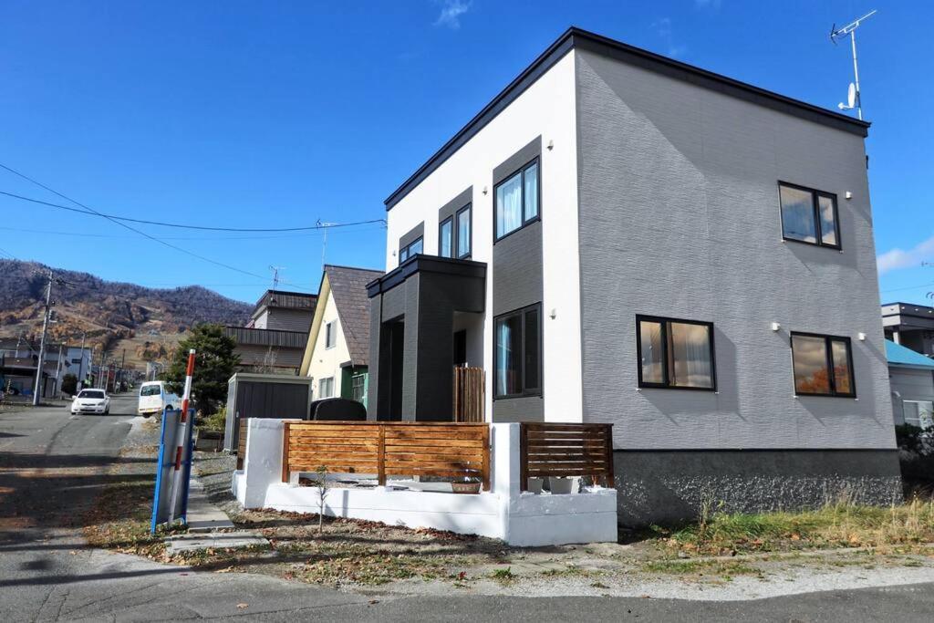 Furano Cube Sugar-方糖民宿,步行8Min到雪场,3 Brs,Max 6Ppl Exterior foto